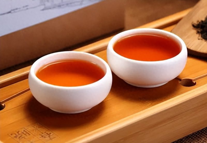 冬天喝什么茶暖胃 ？冬天该喝红茶还是绿茶？-小南北茶评