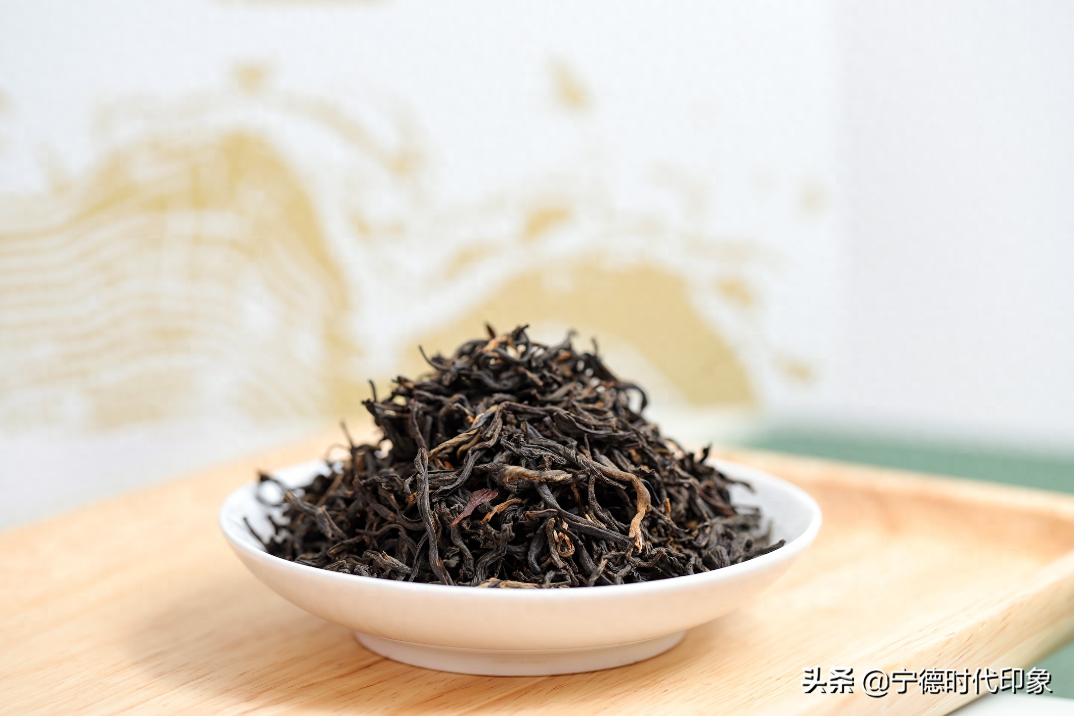 红茶和绿茶哪个档次高,红茶和绿茶的区别,红茶和绿茶能一起喝吗?-小南北茶评