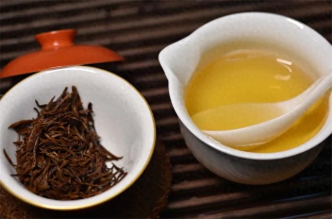 金骏眉茶叶有什么功效?金骏眉红茶的冲泡方法-小南北茶评