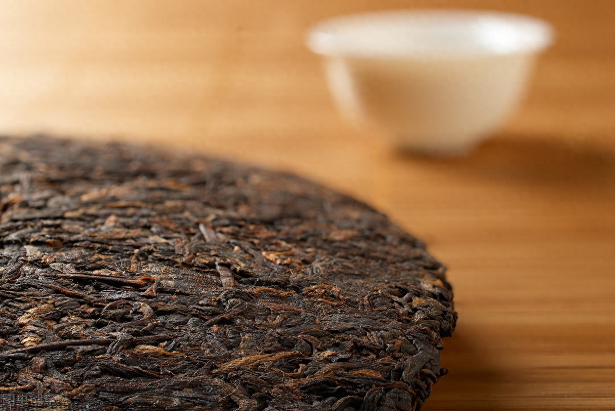 普洱熟茶是凉性的还是热性的? 普洱熟茶的选与弃-小南北茶评