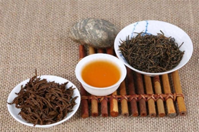 金骏眉红茶属于什么茶类？同样是金骏眉，黄芽和黑芽有什么区别？-小南北茶评